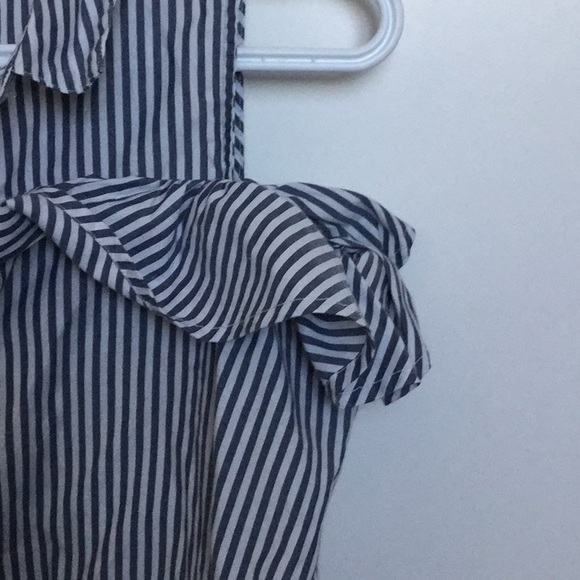 Button up top - Picture 2 of 3